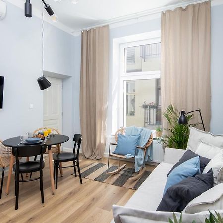 Barbacan Suites - Old Town Apartments - By Upstairs Cracovia Esterno foto