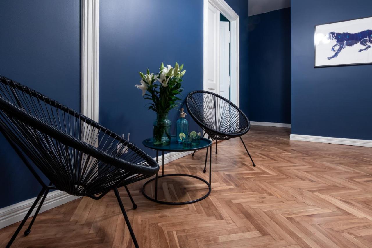 Barbacan Suites - Old Town Apartments - By Upstairs Cracovia Esterno foto