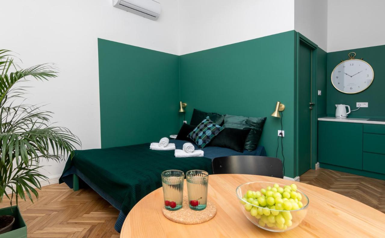 Barbacan Suites - Old Town Apartments - By Upstairs Cracovia Esterno foto